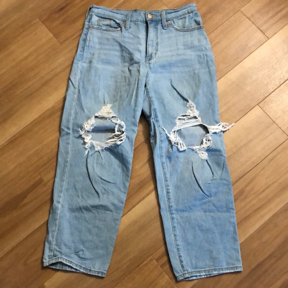 Light wash cropped ripped jeans mom jeans